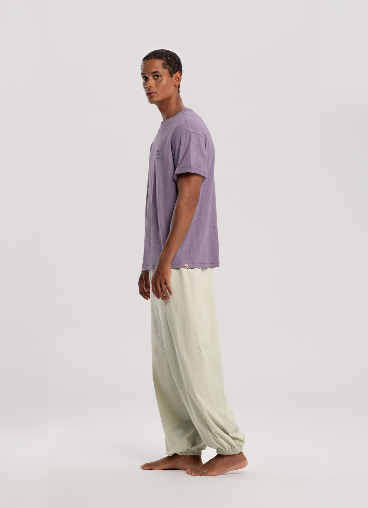 Diagonal jogger pants (Nylon ver.) (Unisex)_Celadon Tint