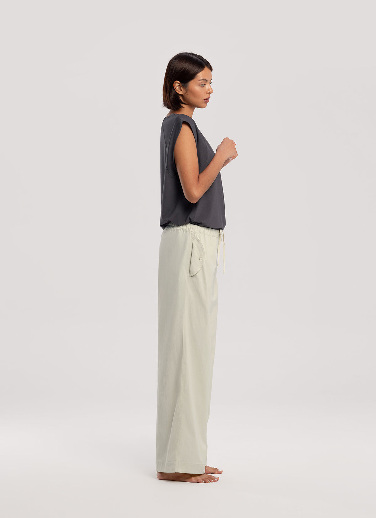 Knoll sleeveless #2 (Unisex)_Blackened Pearl