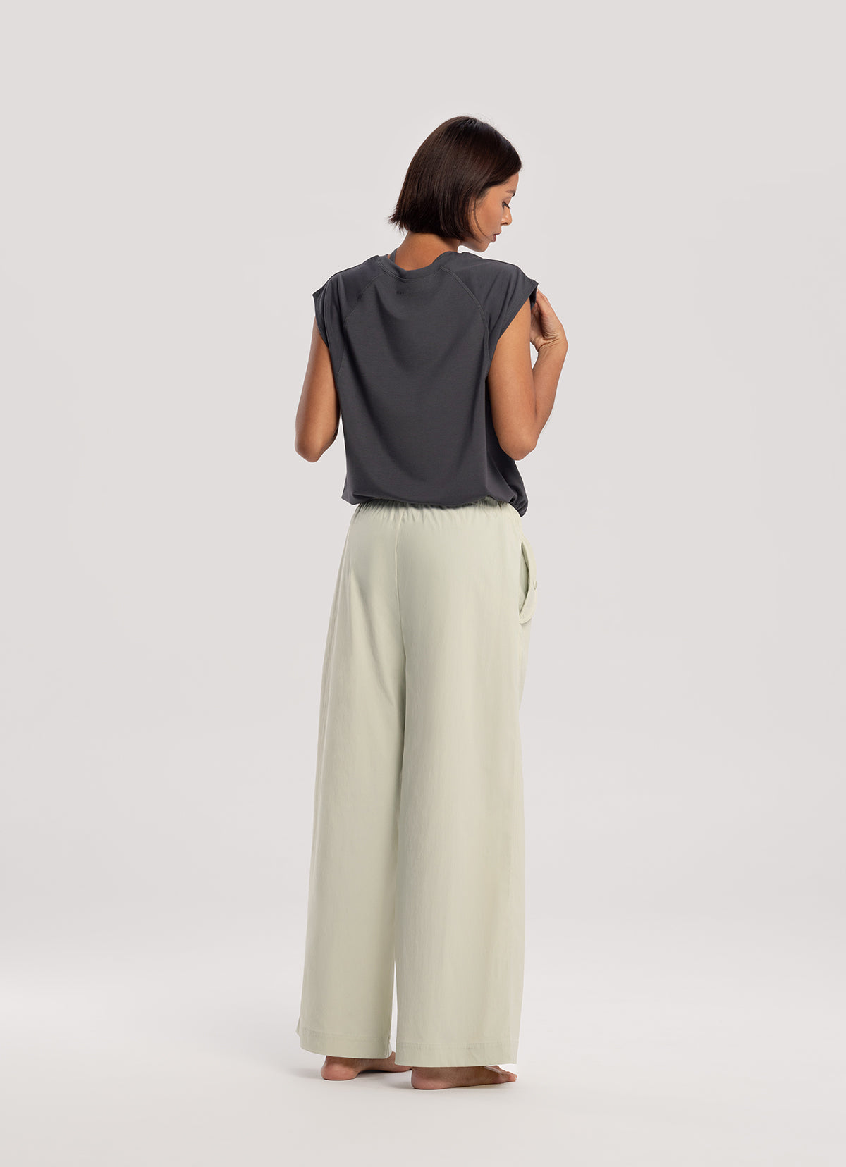 Knoll sleeveless #2 (Unisex)_Blackened Pearl