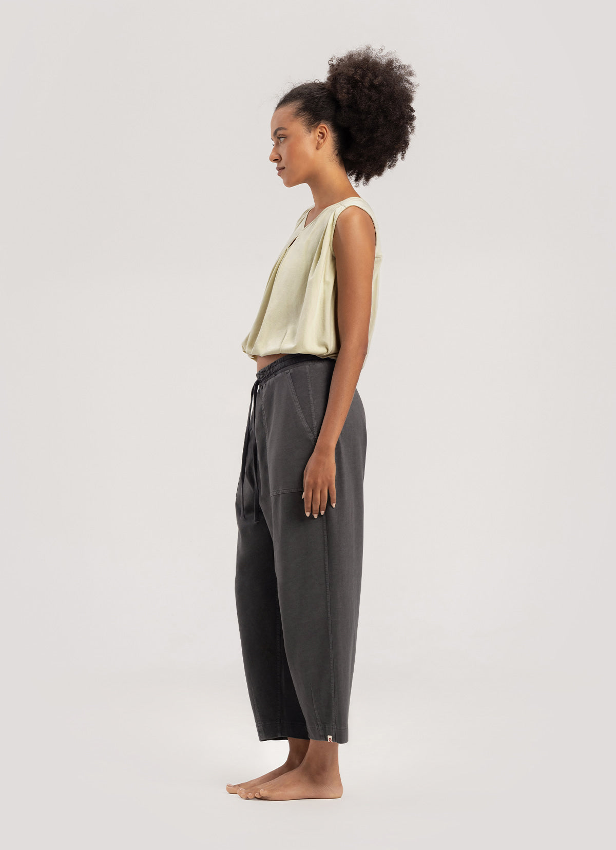 Tapered pants #2 (Unisex)_Pavement