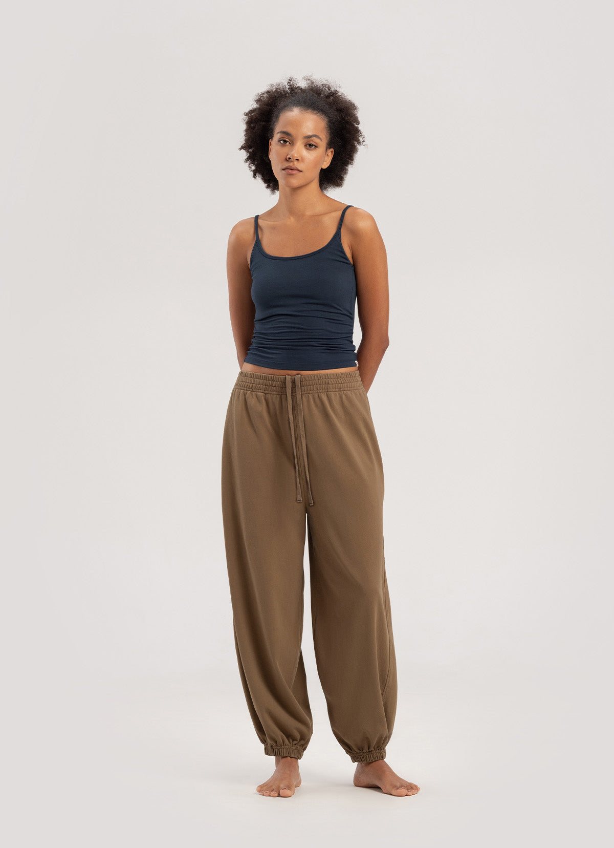 Diagonal jogger pants (Unisex)_Coca Mocha