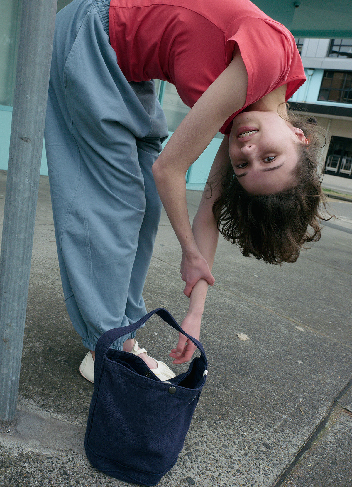 Diagonal jogger pants (Unisex)_Smoke Blue