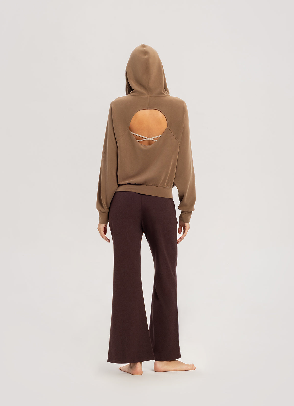 Cut-out volume hoodie_Cub