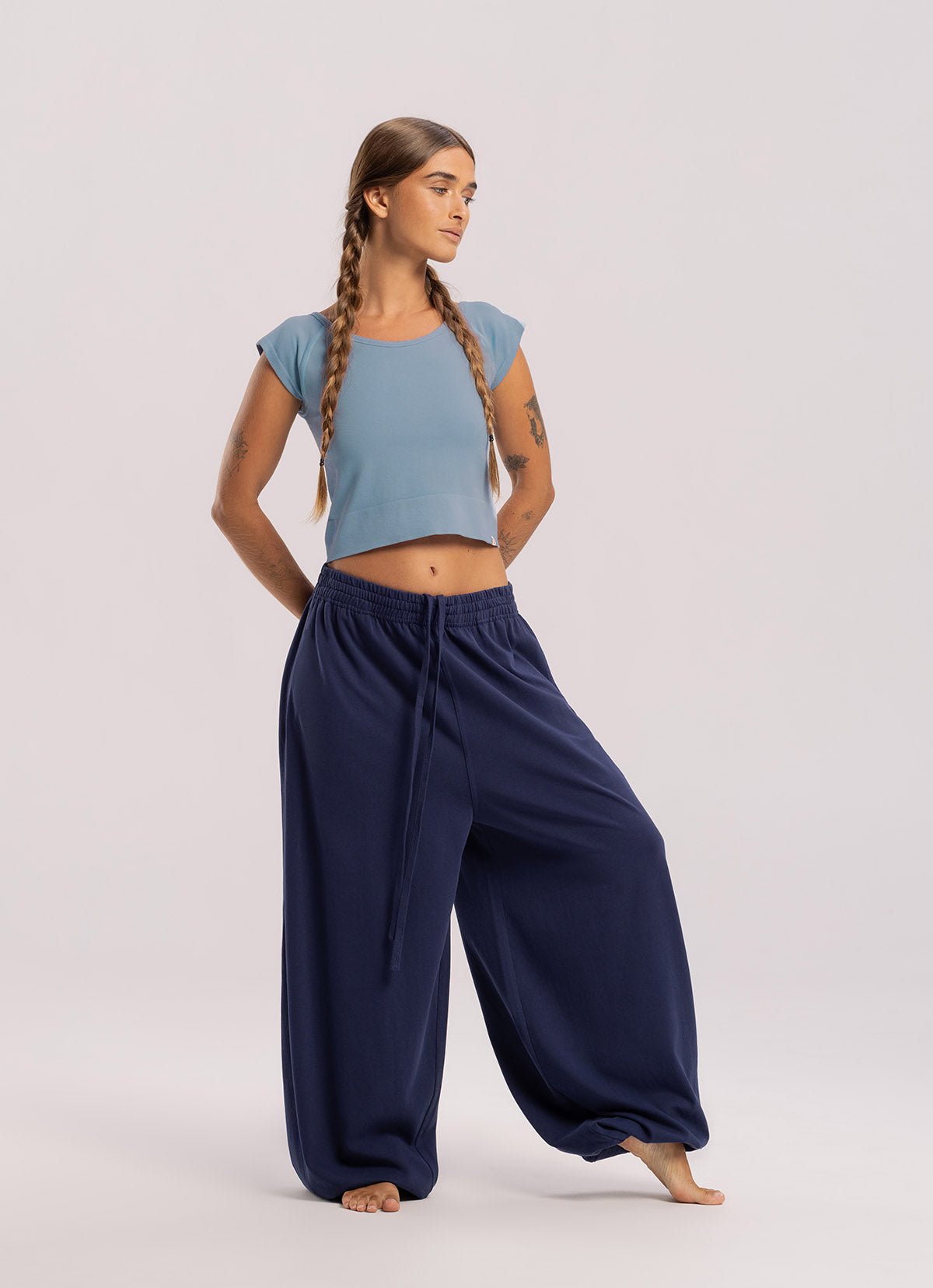 Diagonal jogger pants (Unisex)_Peacoat