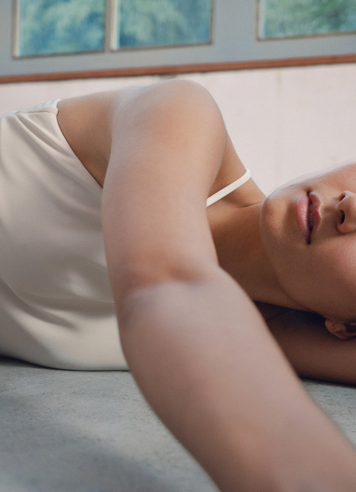 [Movement Line] Triangle tank top_Light Gray