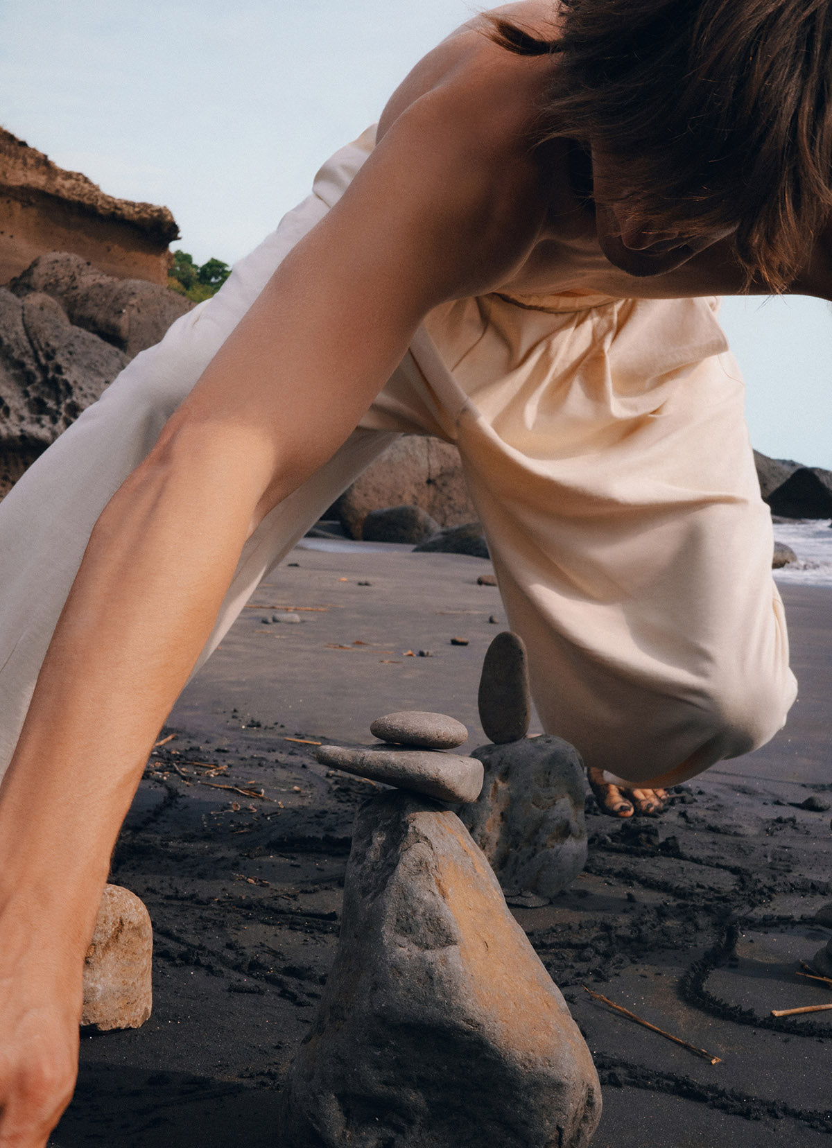 Tuck volume pants (Unisex)_Bone White