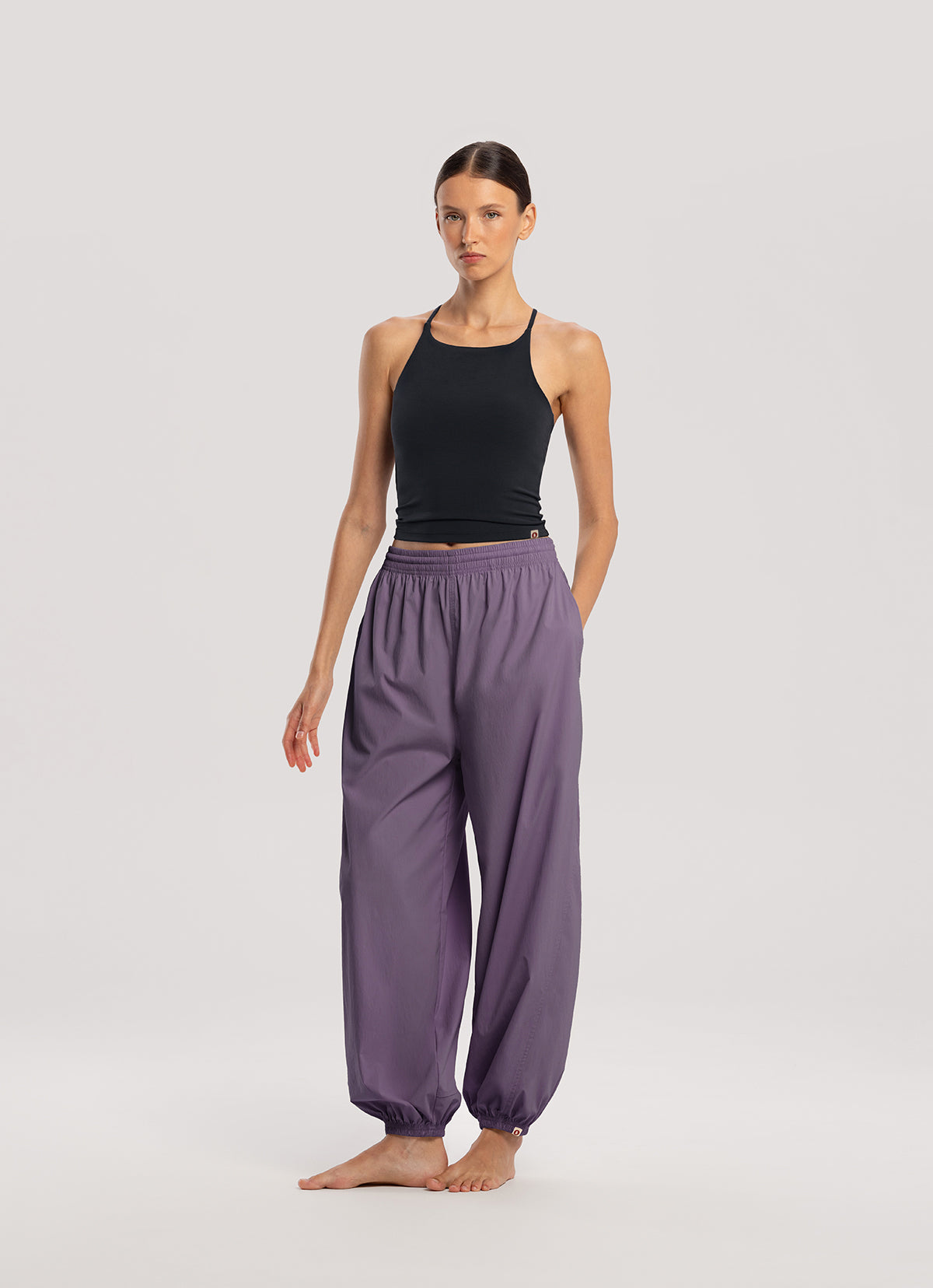 [Movement Line] Triangle tank top_Anthracite