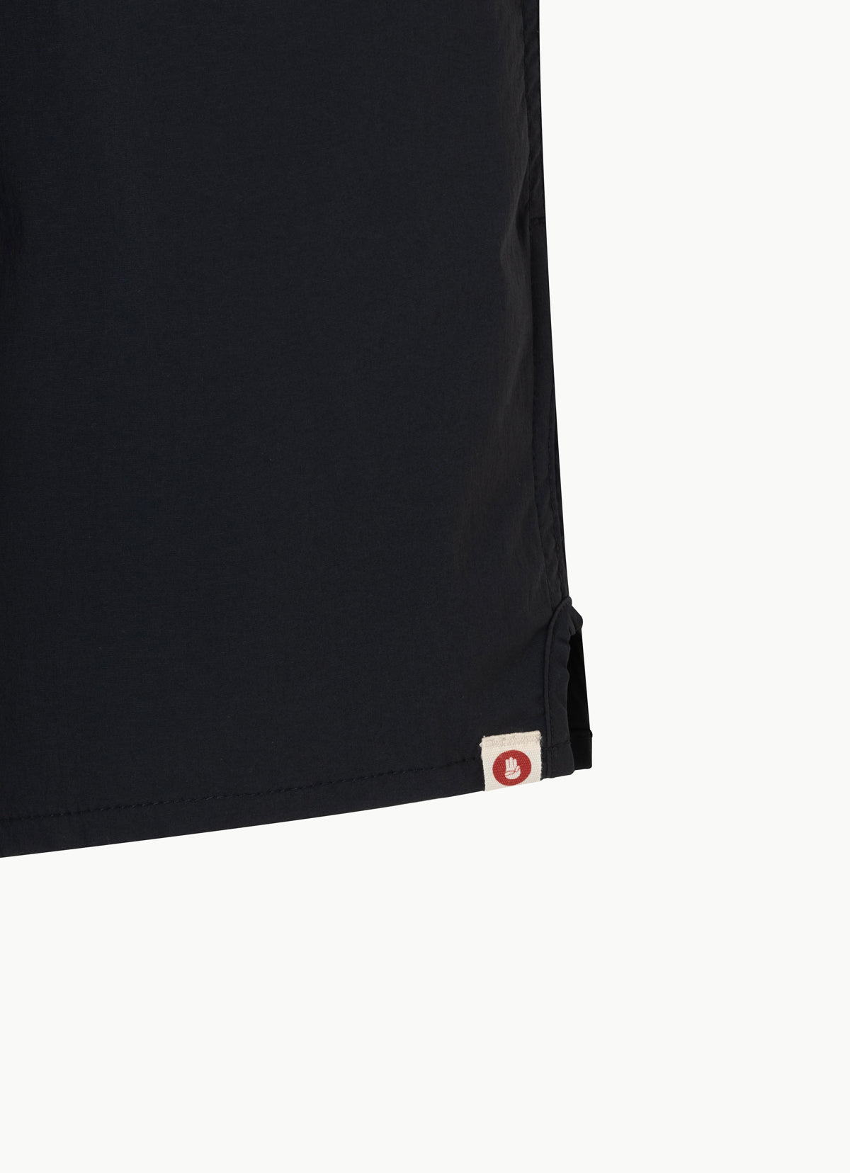 Light track shorts_Black