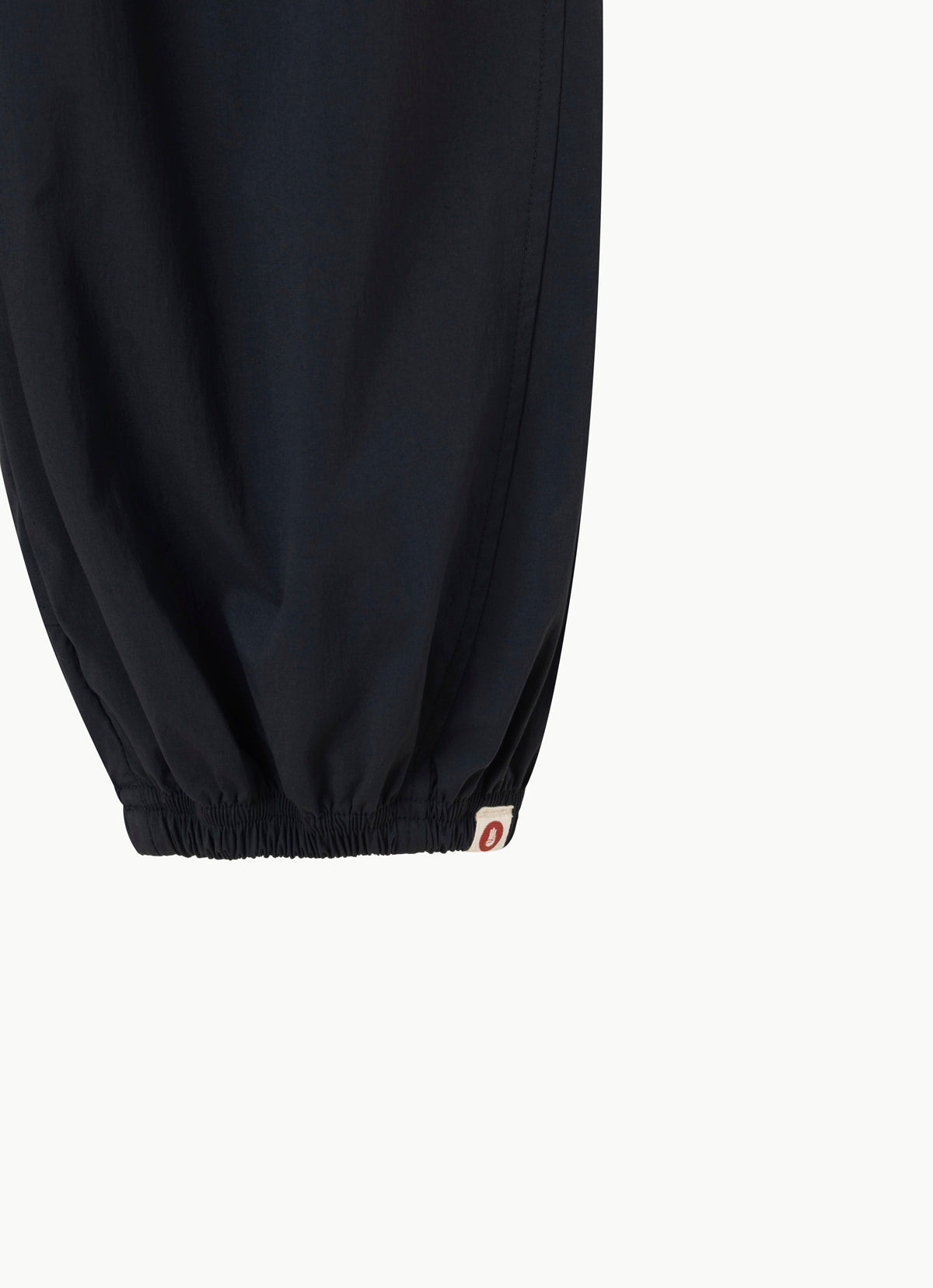 Diagonal jogger pants (Nylon ver.)_Black