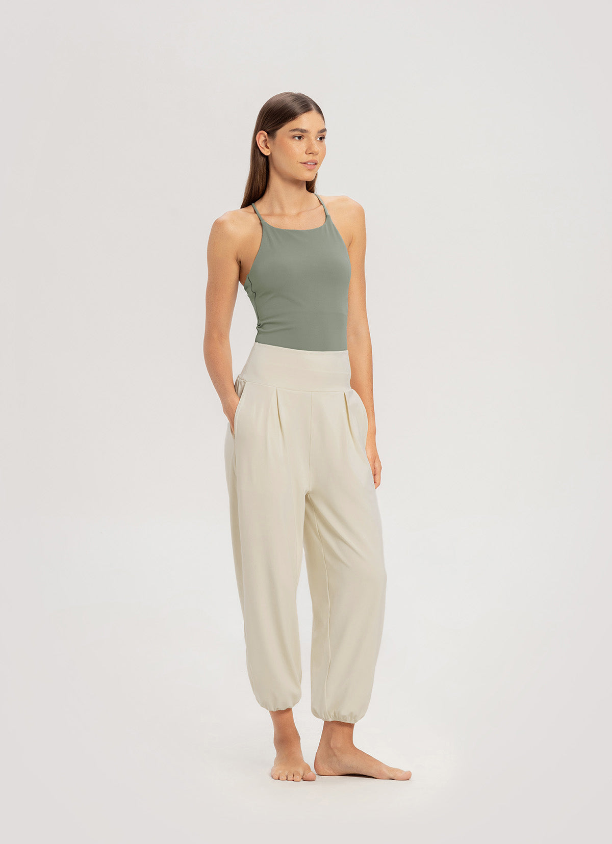 [Movement Line] Triangle tank top_Sea Spray