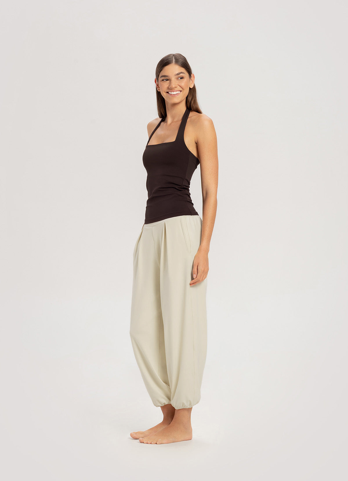 [Movement Line] Square halter tank top_Mole