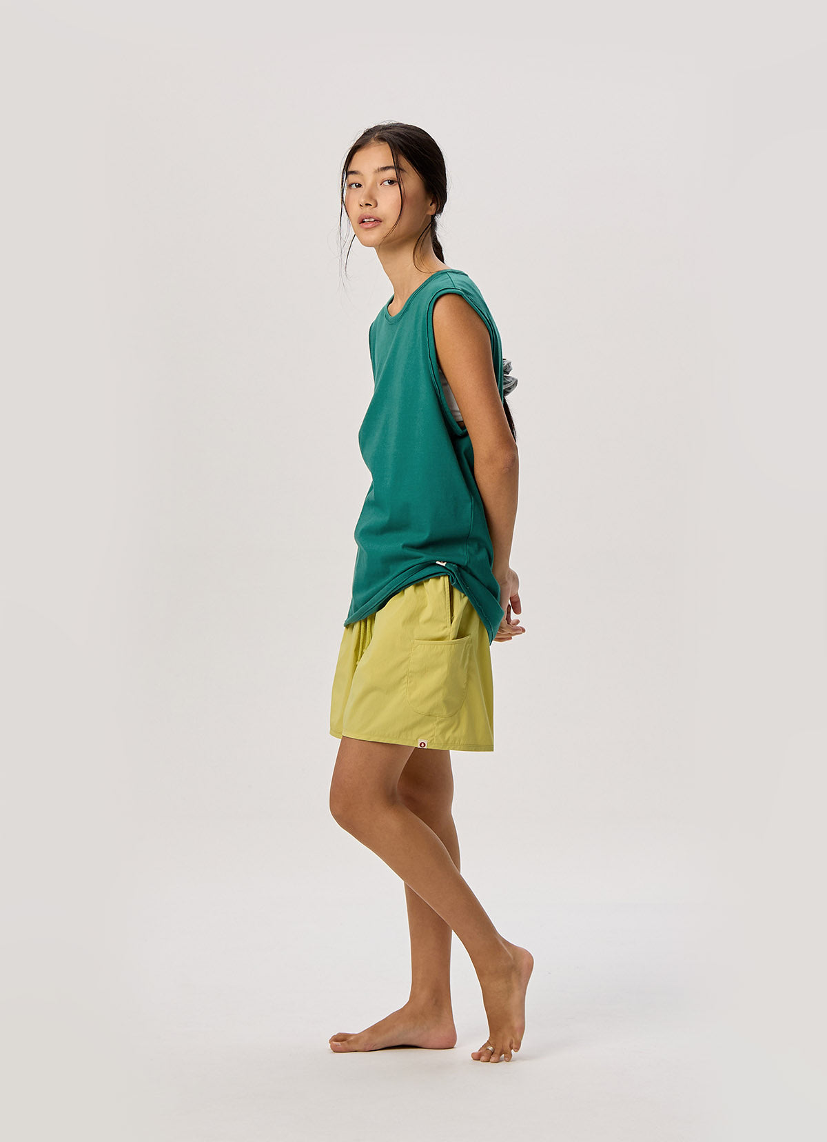 Pocket wide shorts (Unisex)_Muted Lime
