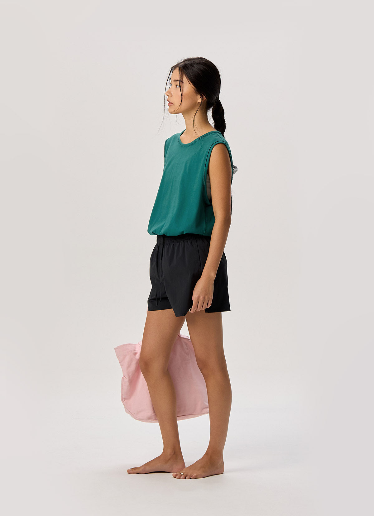Light track shorts_Black