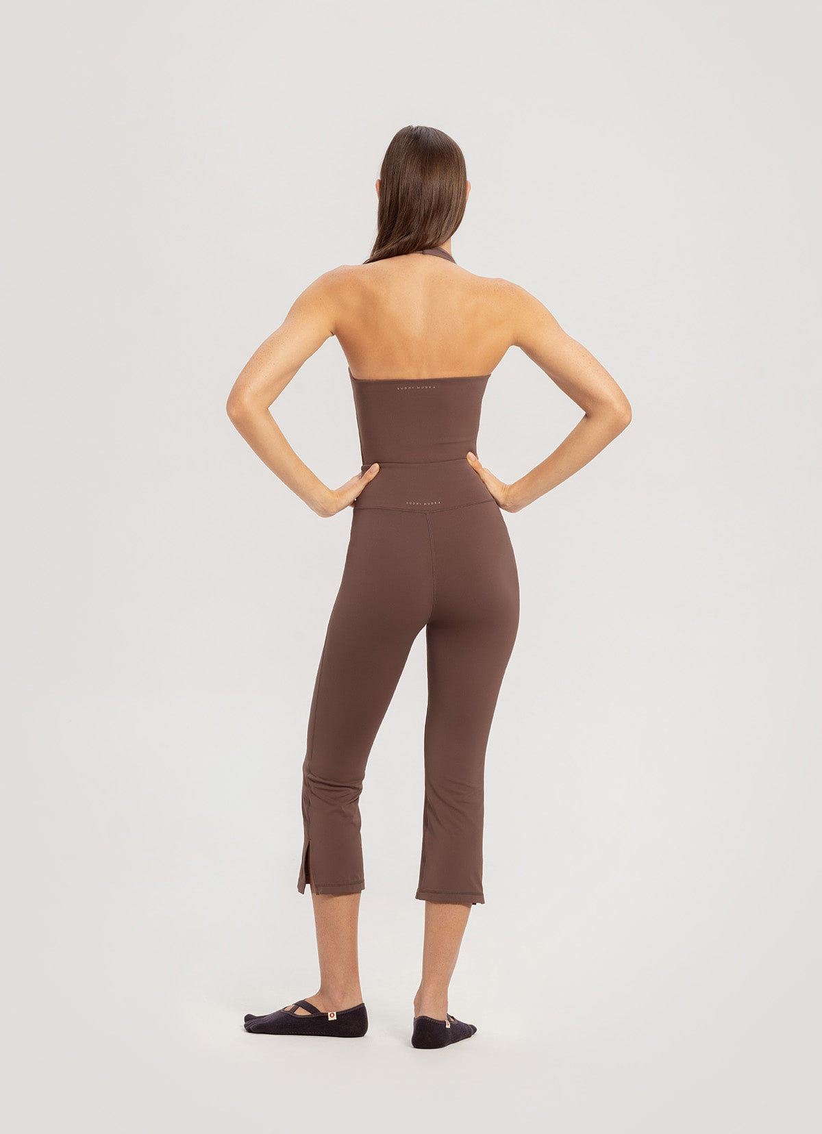 [Movement Line] Capri slit pants_Peppercorn