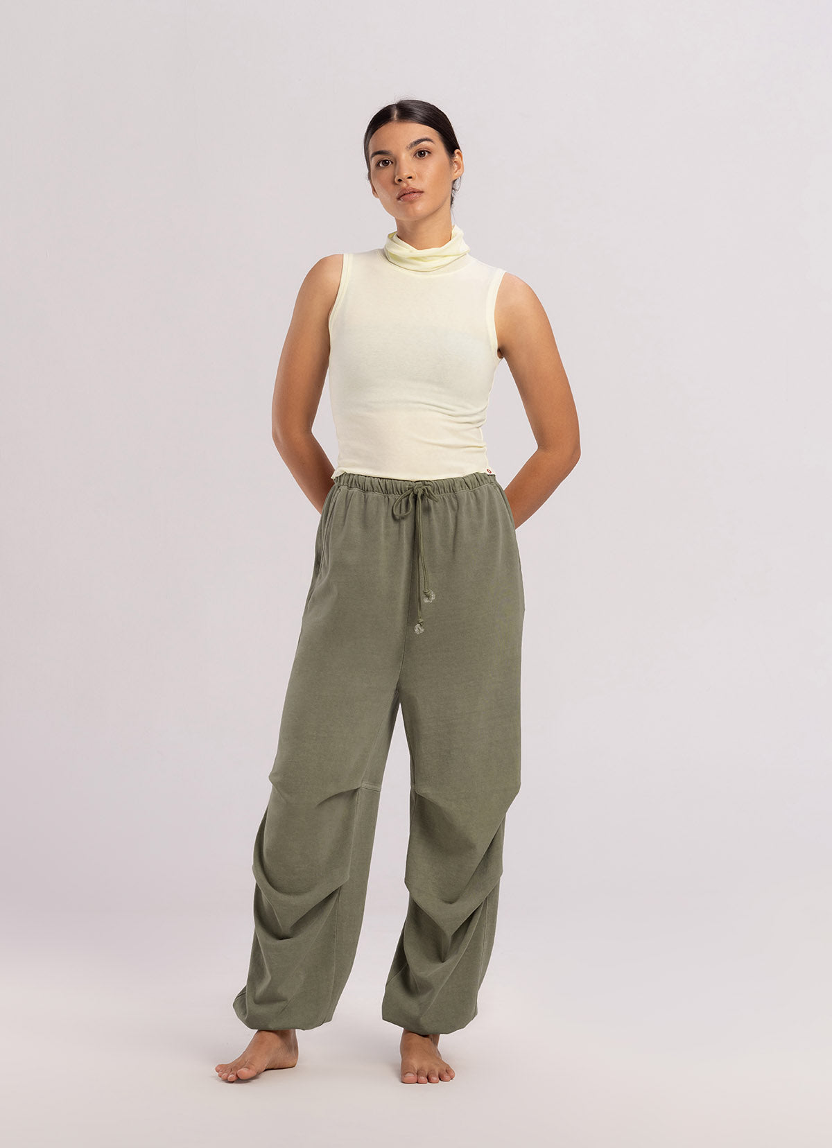 Double tuck pants (Unisex)_Grey Khaki