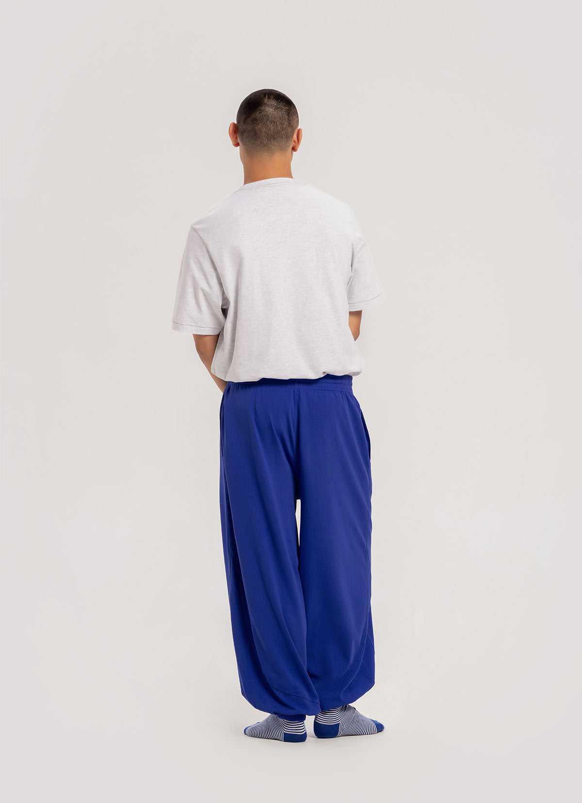 Diagonal jogger pants (Unisex)_Bluing
