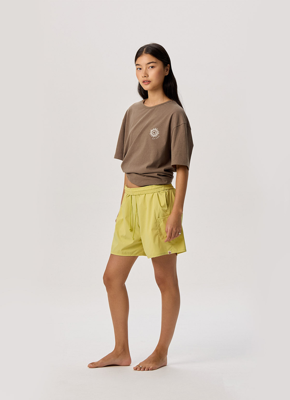 Pocket wide shorts (Unisex)_Muted Lime