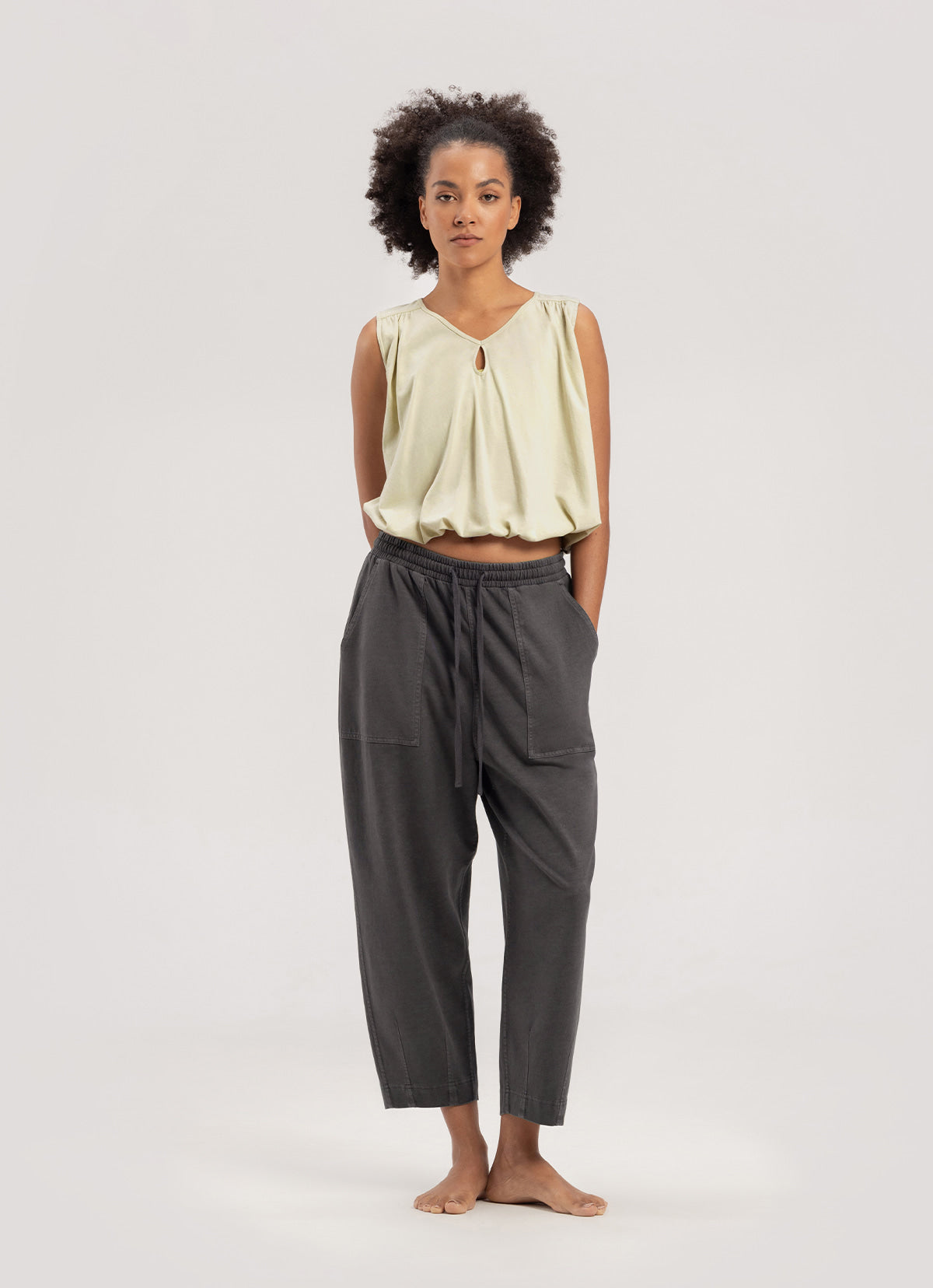 Tapered pants #2 (Unisex)_Pavement