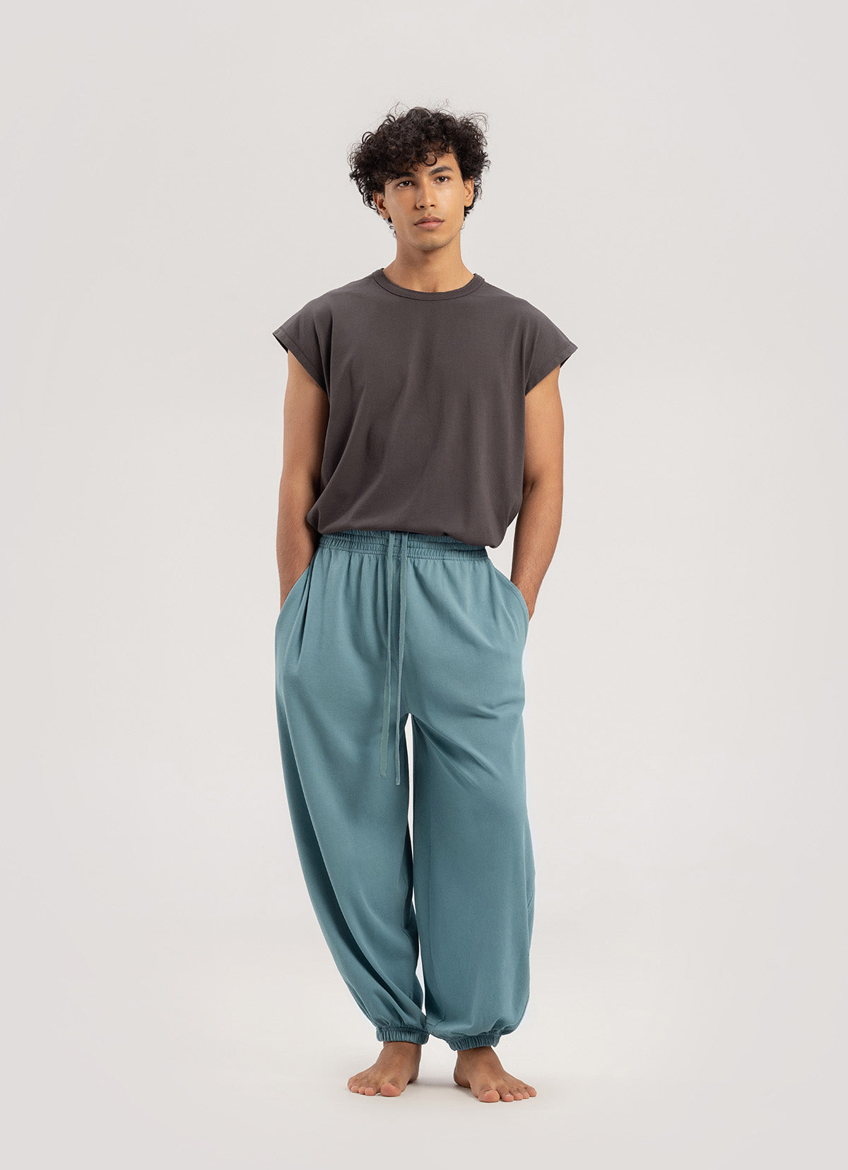 Diagonal jogger pants (Unisex)_Smoke Blue