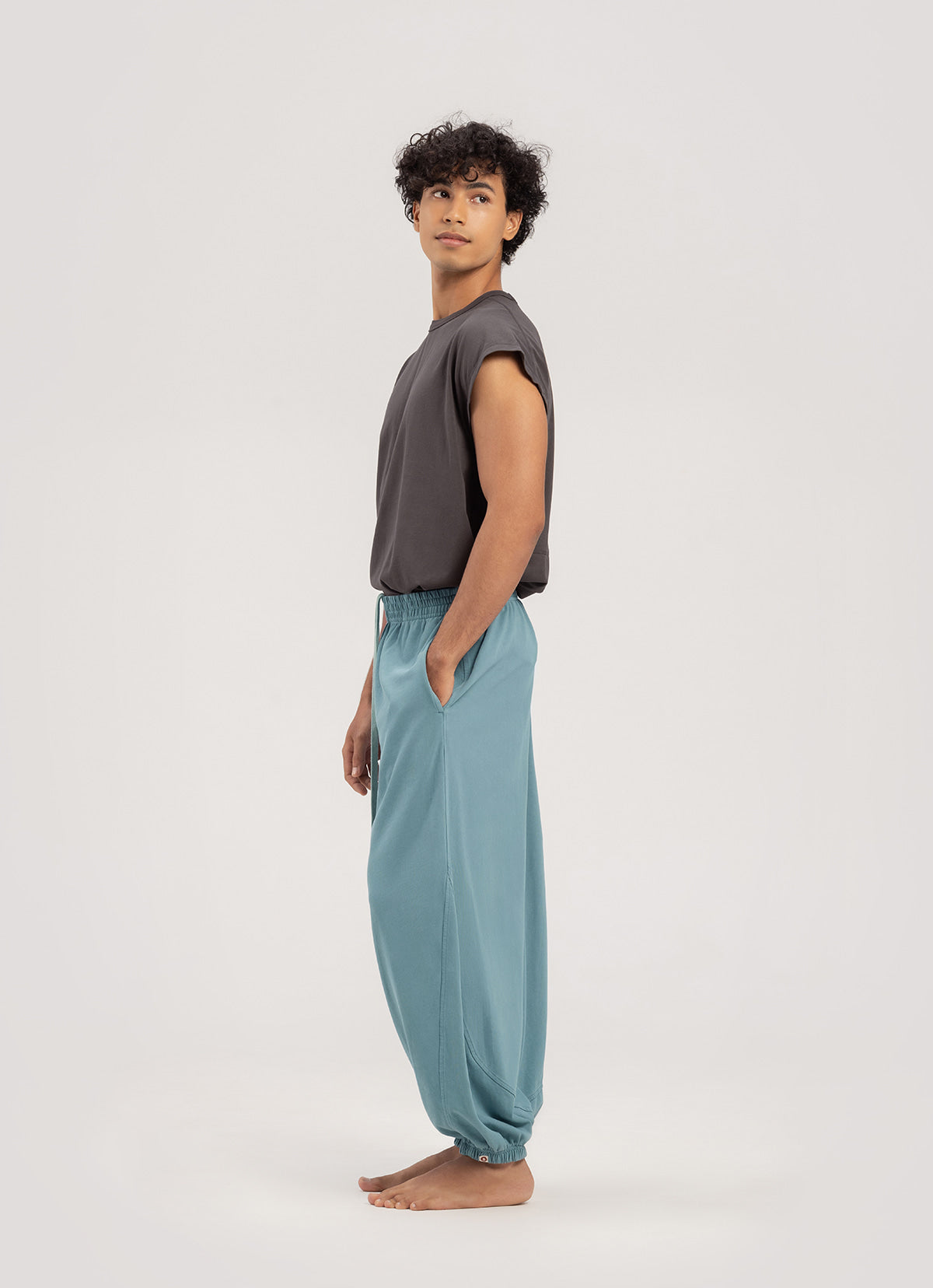 Diagonal jogger pants (Unisex)_Smoke Blue