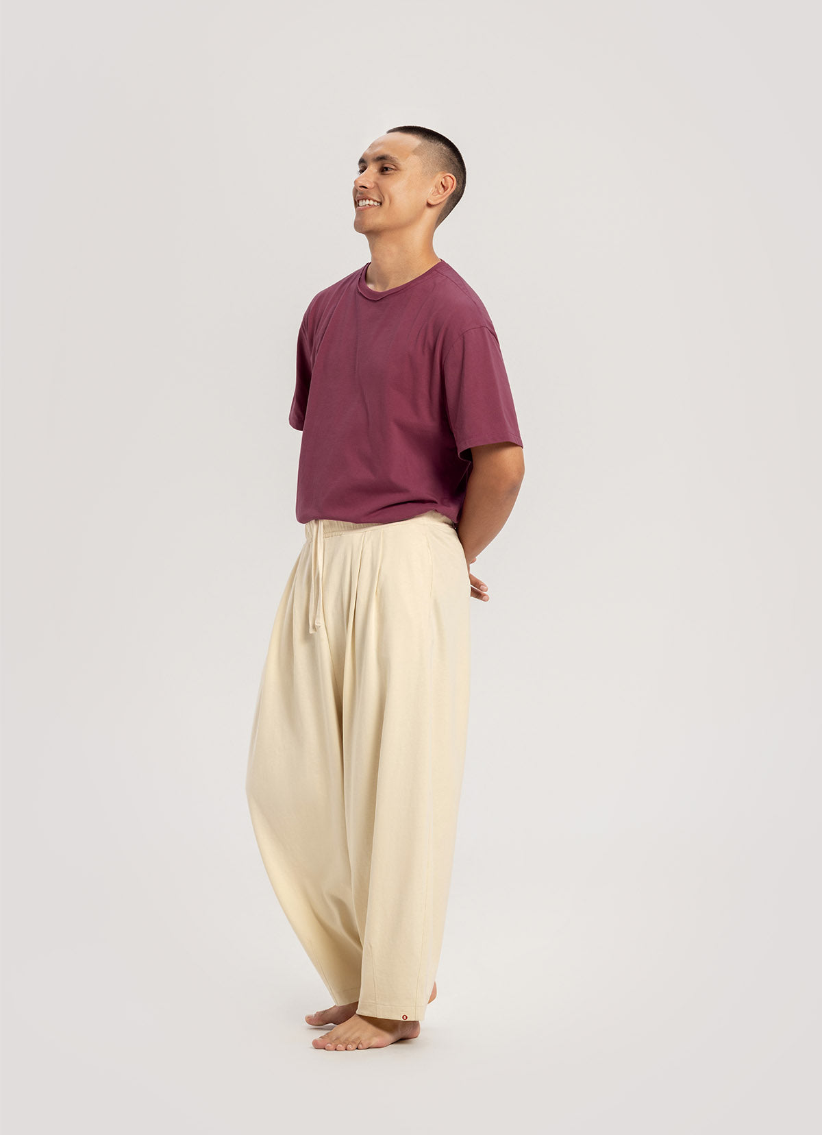Tuck volume pants (Unisex)_Bone White