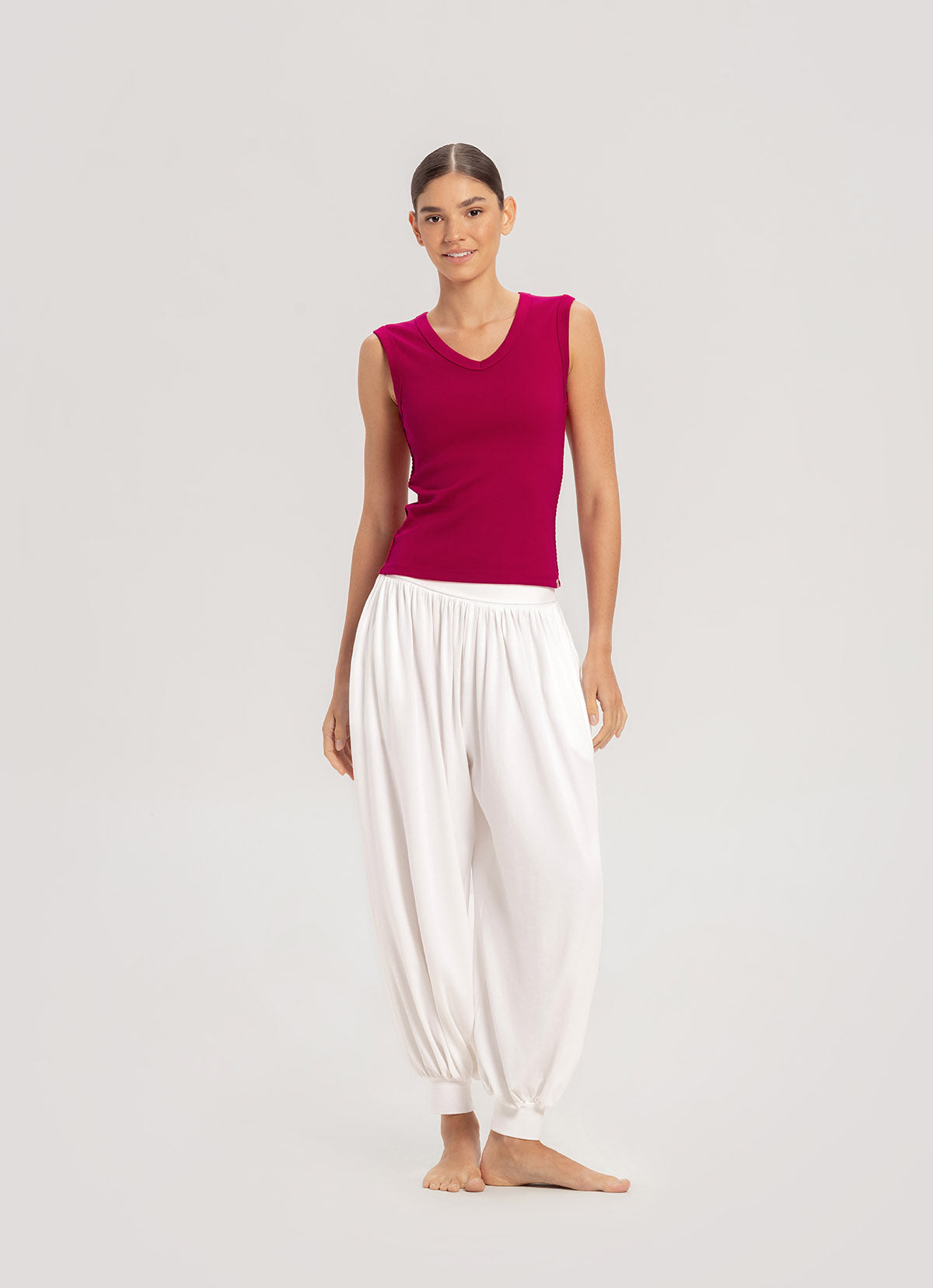Essential V sleeveless_Persian Red