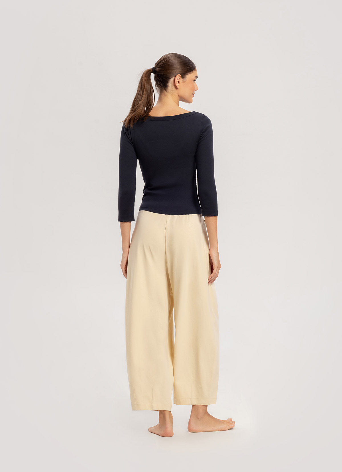 Tuck volume pants (Unisex)_Bone White