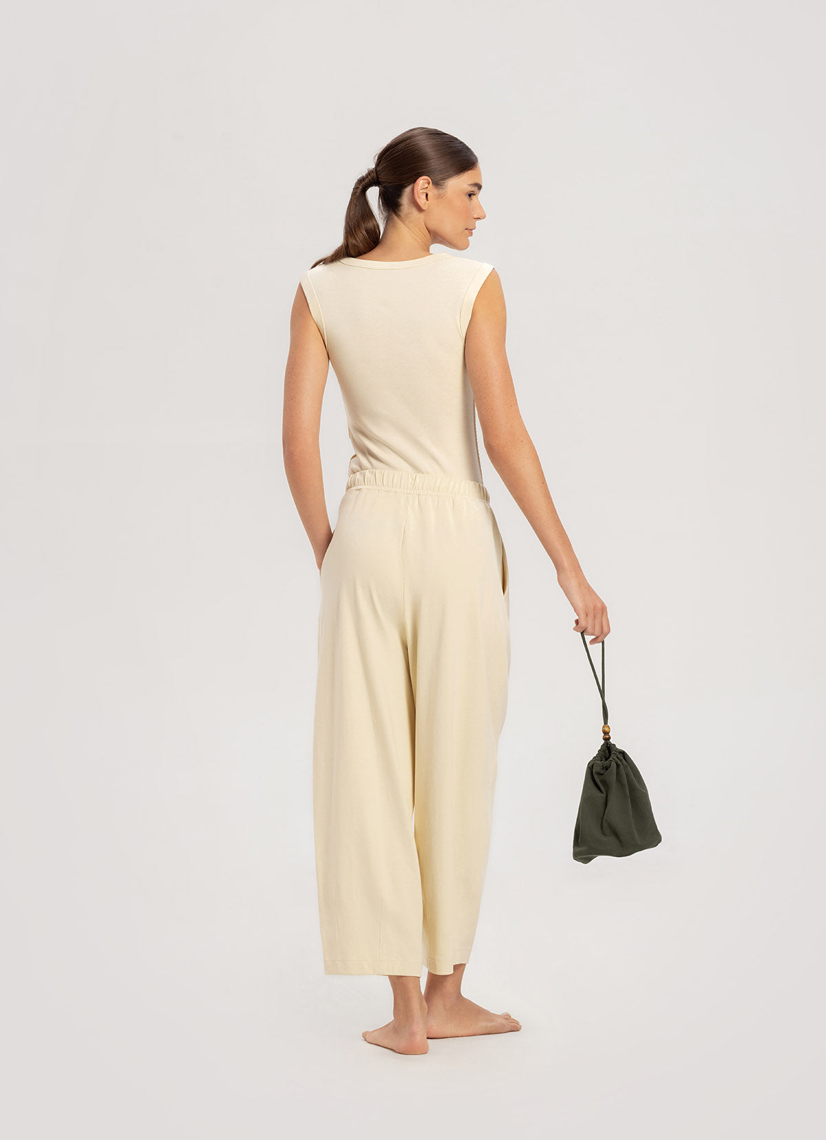 Tuck volume pants (Unisex)_Bone White