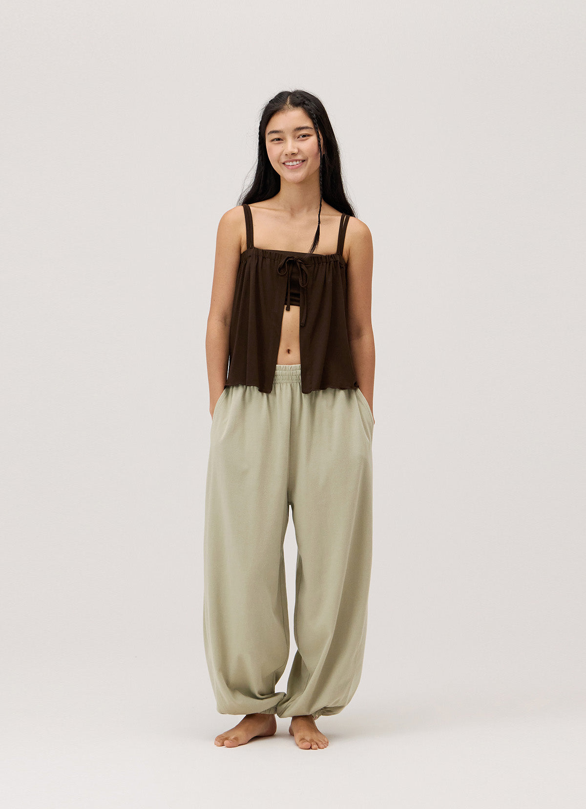 Diagonal jogger pants (Unisex)_Moss Gray