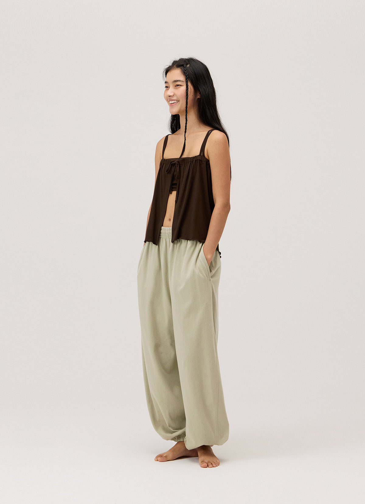 Diagonal jogger pants (Unisex)_Moss Gray