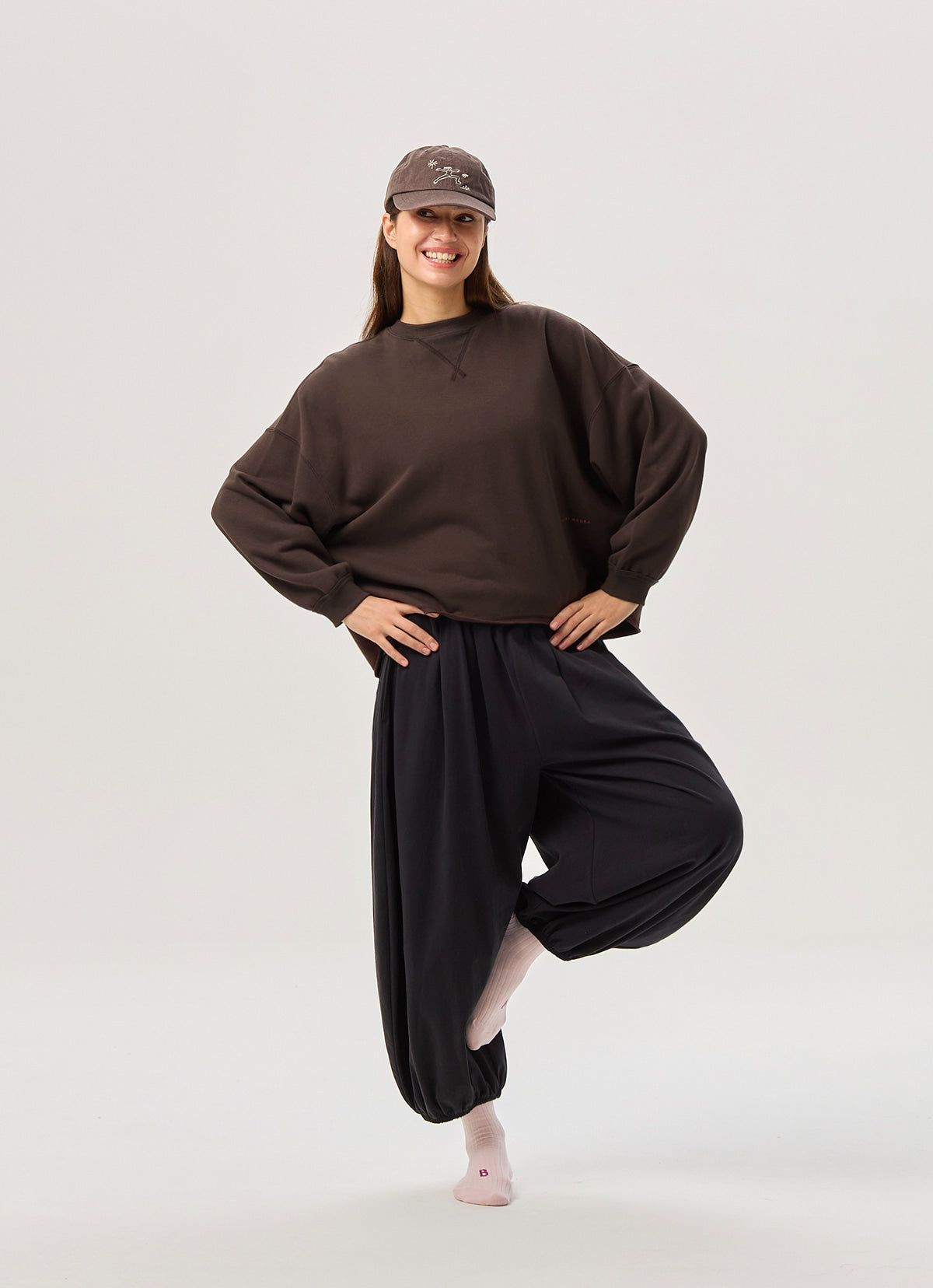 BM logo sweat top (Unisex)_Coffee Bean