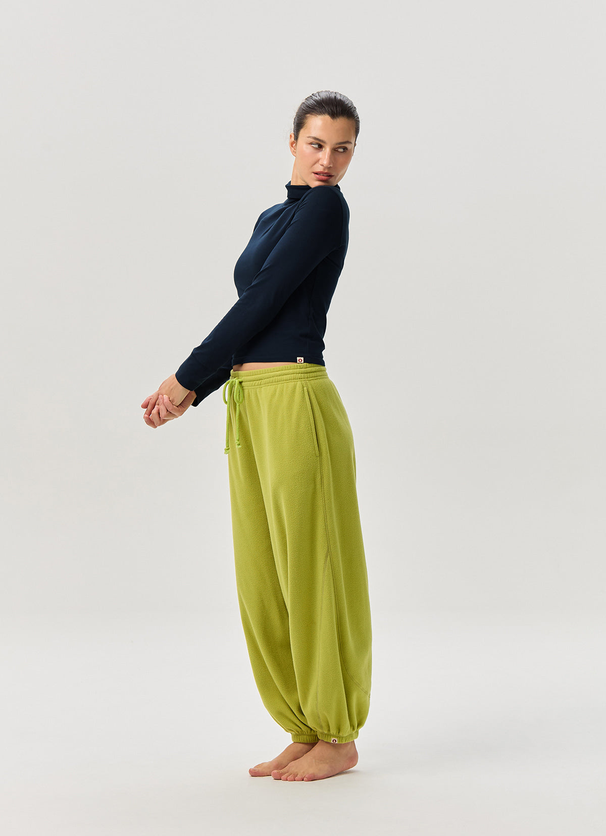 Diagonal jogger pants (Fleece ver.) (Unisex)_Split Pea