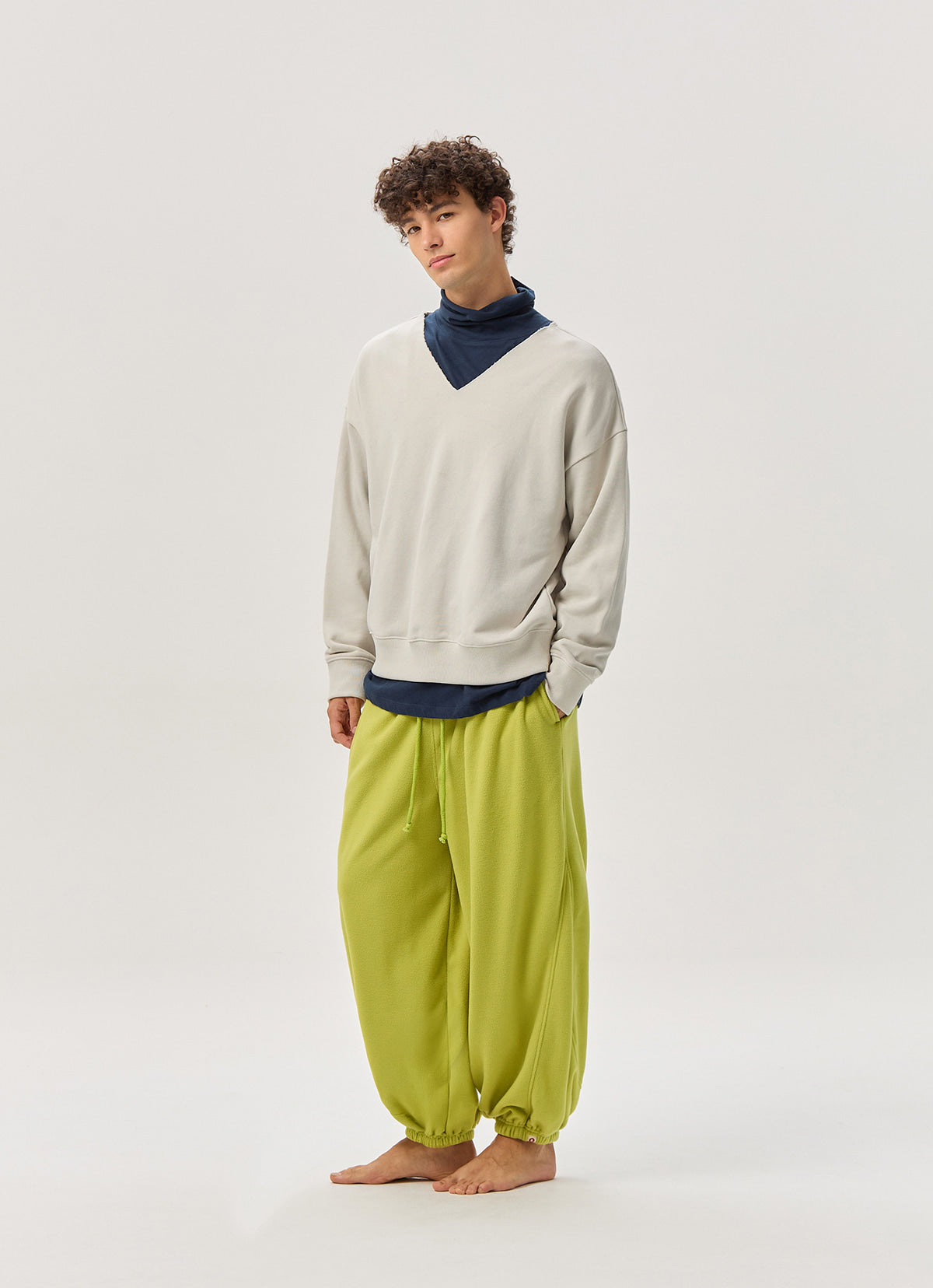 Diagonal jogger pants (Fleece ver.) (Unisex)_Split Pea