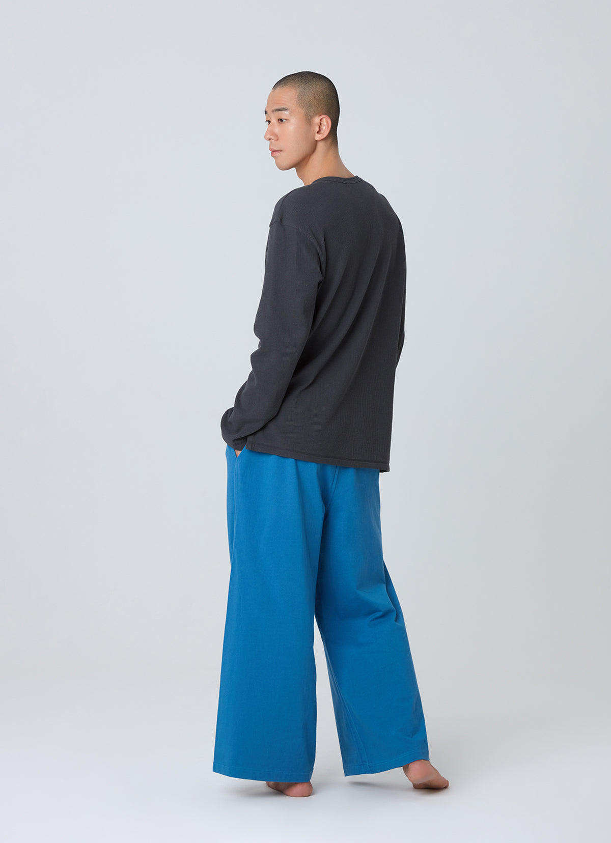 Diagonal straight pants (For Men)_Deep Water