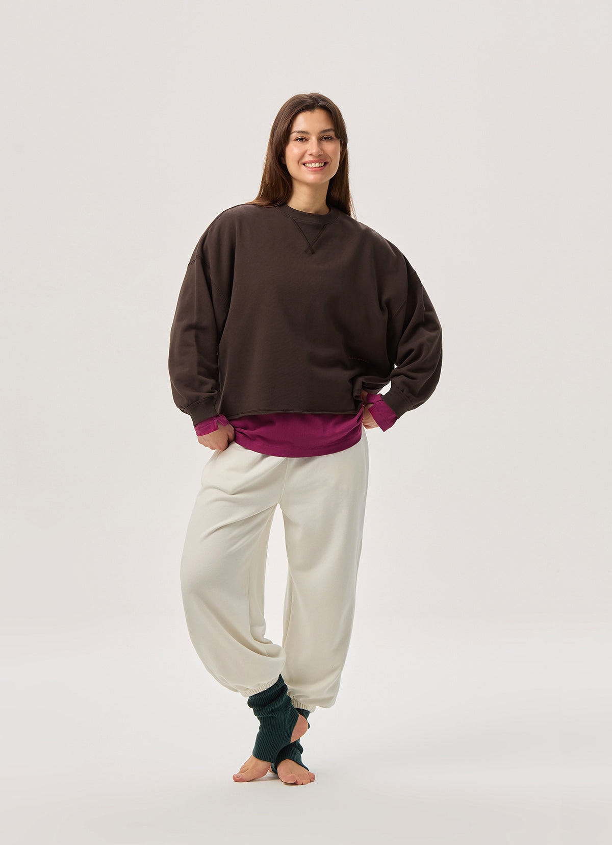 Diagonal jogger pants (Zurry ver.) (Unisex)_Tofu