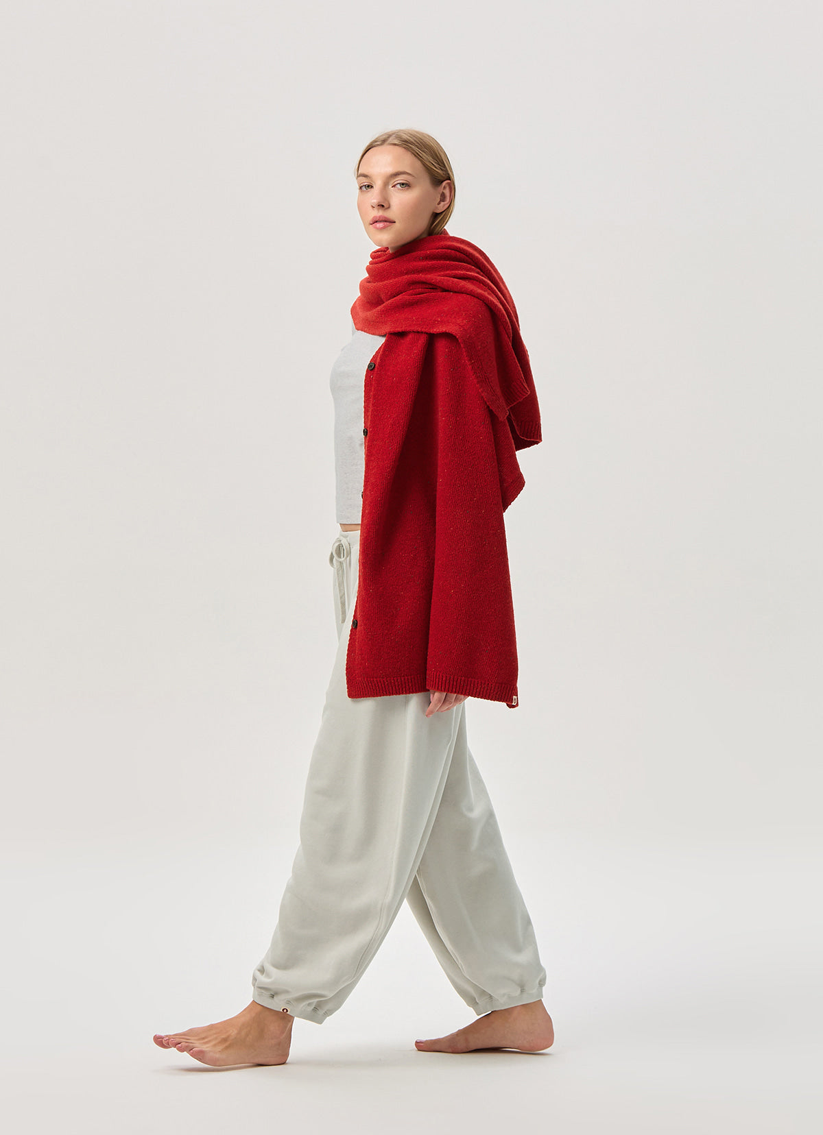 Wide button-up shawl_Red