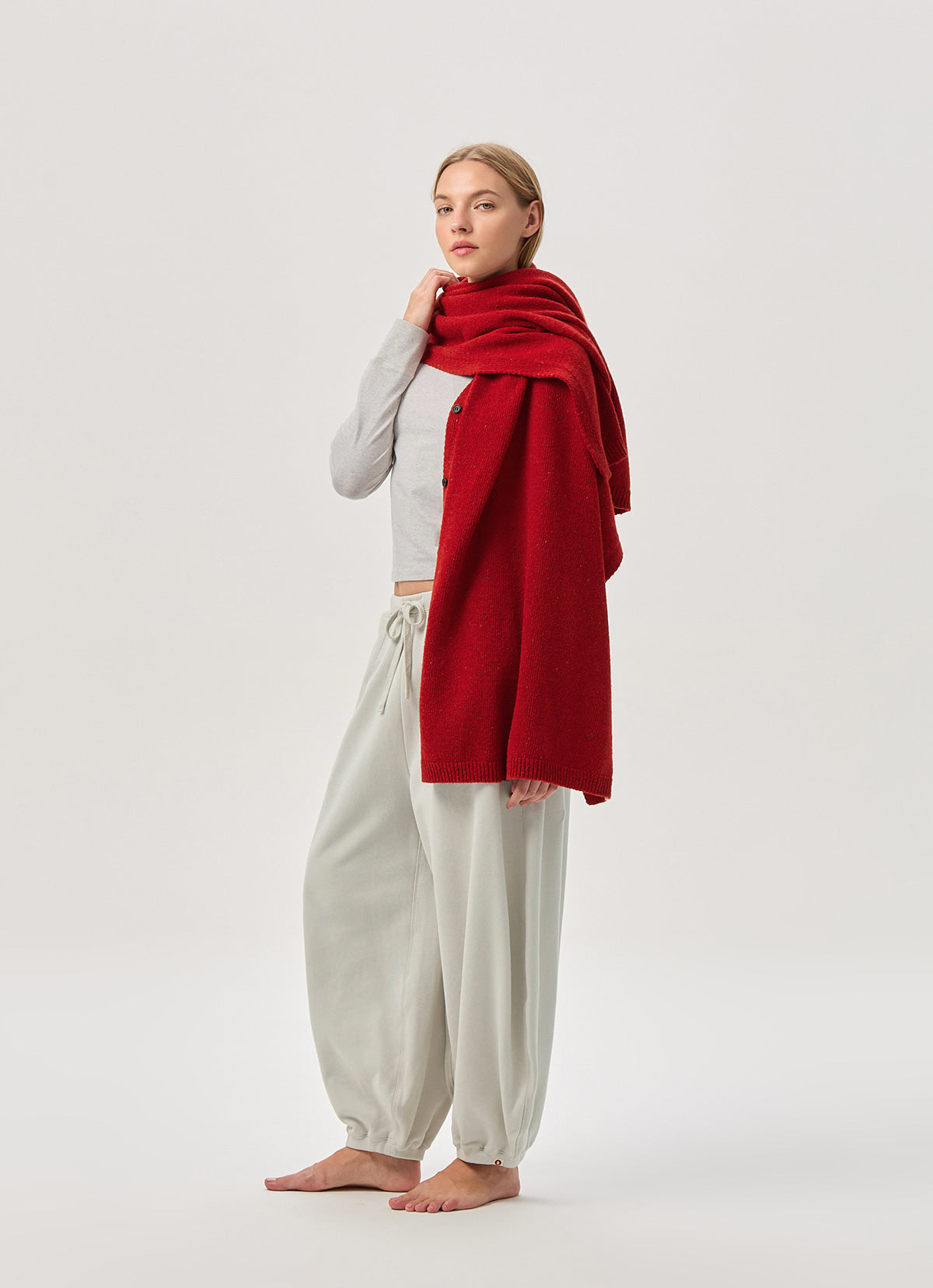 Wide button-up shawl_Red