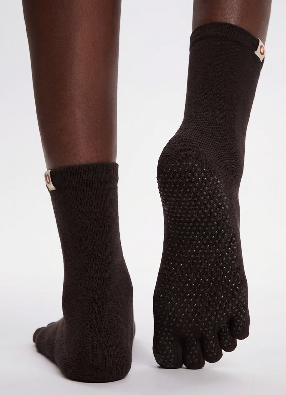 BM middle toe socks (unisex)_Coffee Bean