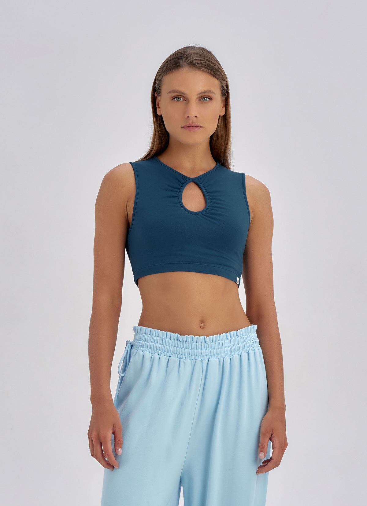 Ellipse tank top_Deep Dive